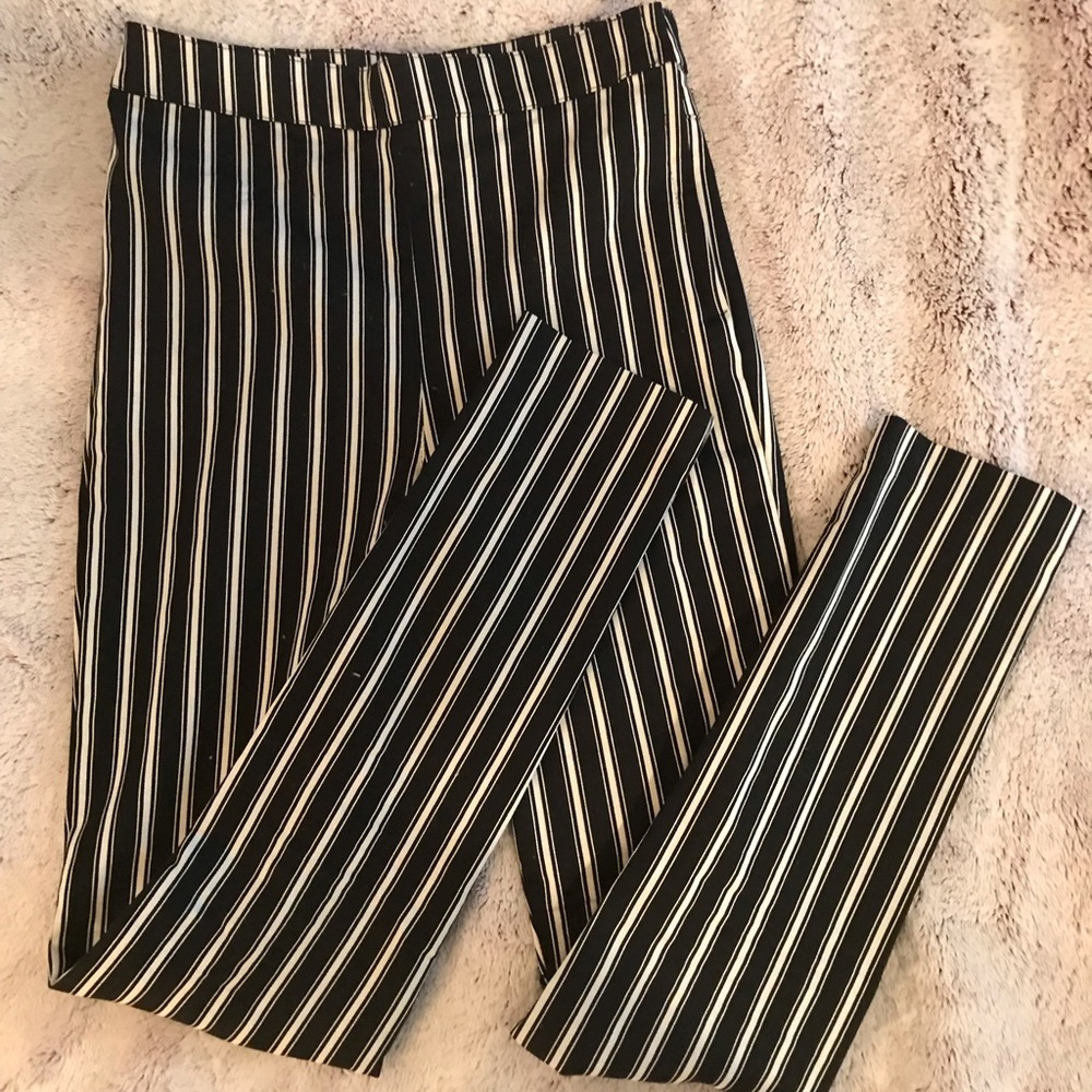 Trendy striped pants